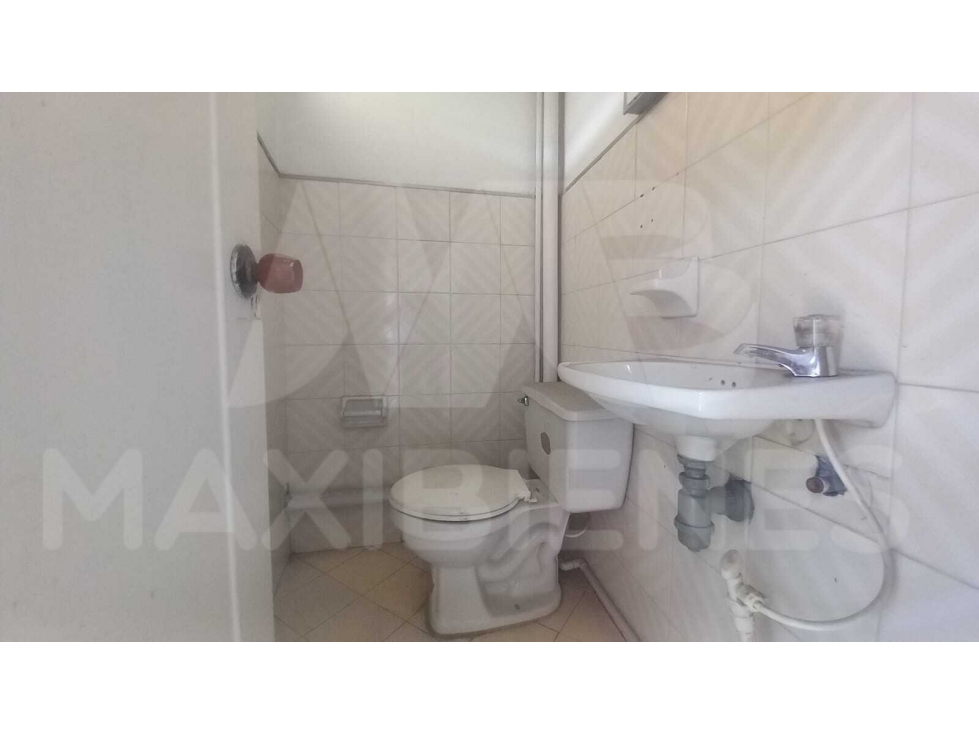 LOCAL EN ARRIENDO EN EL SECTOR DE SAN JAVIER — foto 2