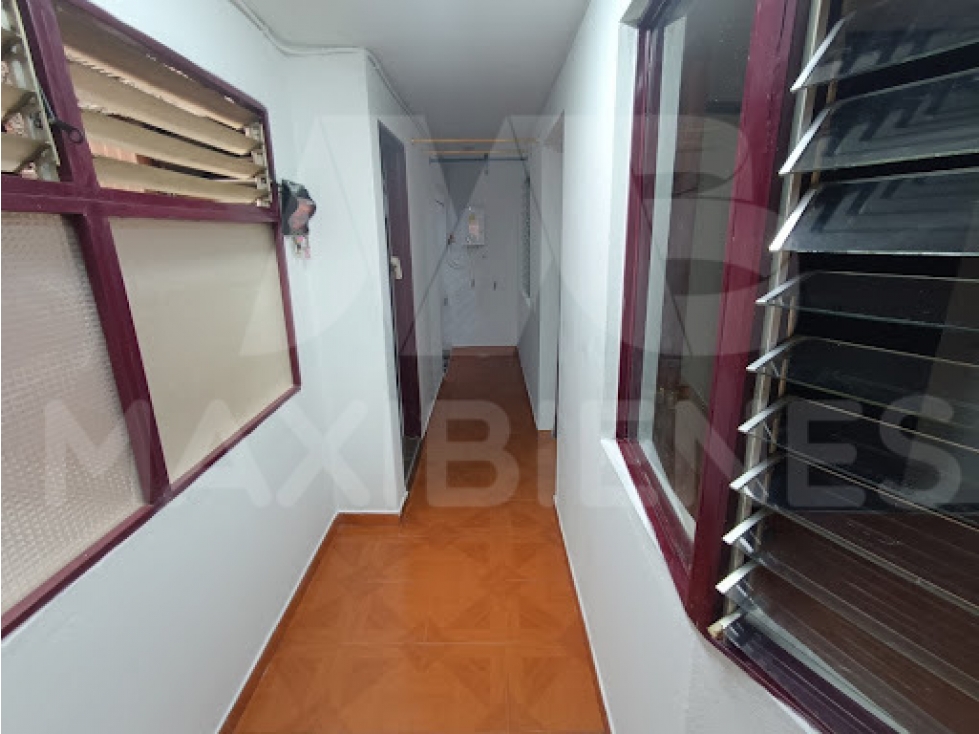 APARTAMENTO EN ARRIENDO EN EL SECTOR DE SANTA LUCIA — foto 2