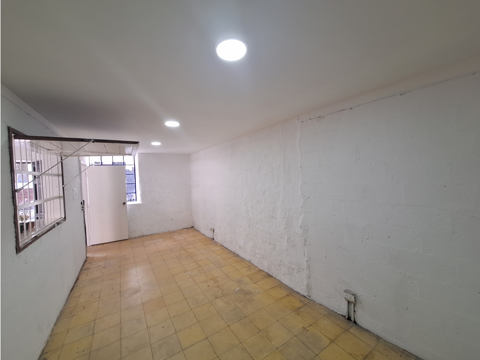 LOCAL PARA ARRIENDO UBICADO EN BARBOSA - 2