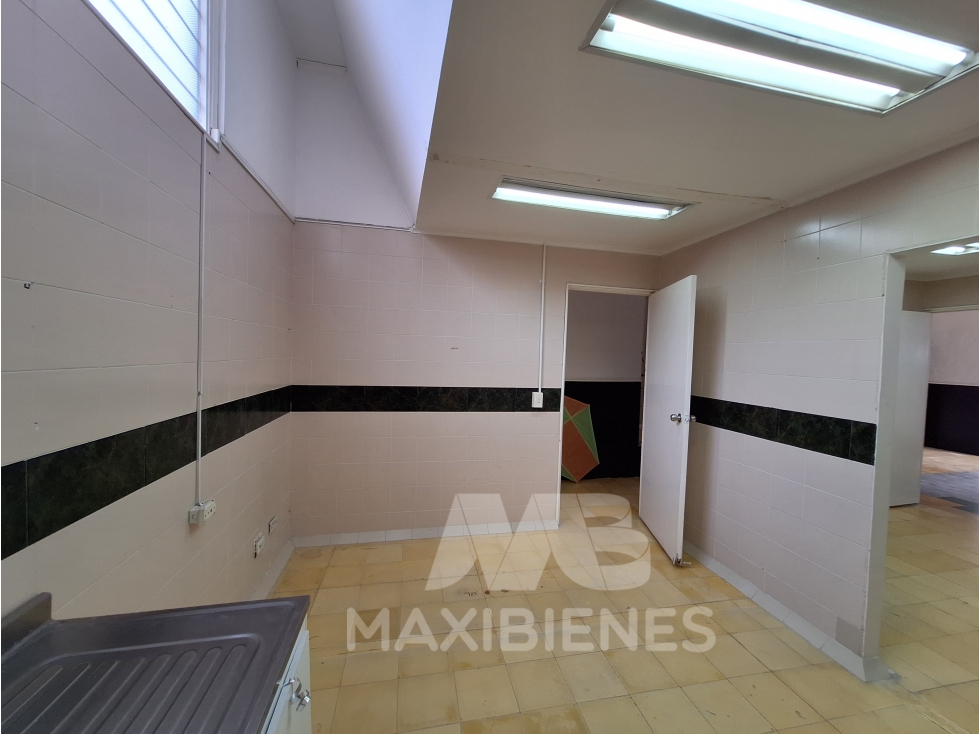 LOCAL PARA ARRIENDO UBICADO EN BARBOSA - 2