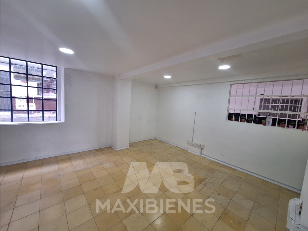 LOCAL PARA ARRIENDO UBICADO EN BARBOSA - 2