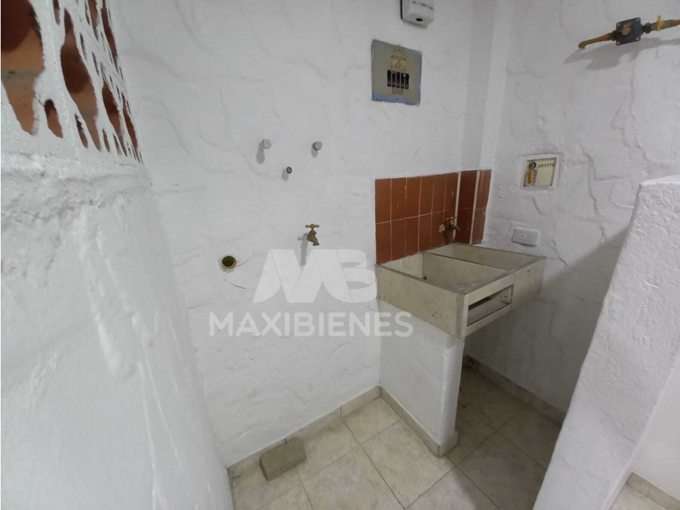 APARTAESTUDIO EN ARRIENDO SECTOR LAURELES — foto 2