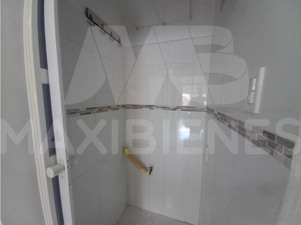 APARTAESTUDIO EN ARRIENDO EN EL SECTOR DE SANTA LUCIA — foto 2