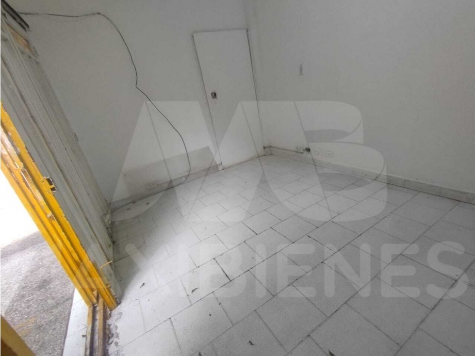 LOCAL EN ARRIENDO EN EL SECTOR DE SANTA LUCIA — foto 2