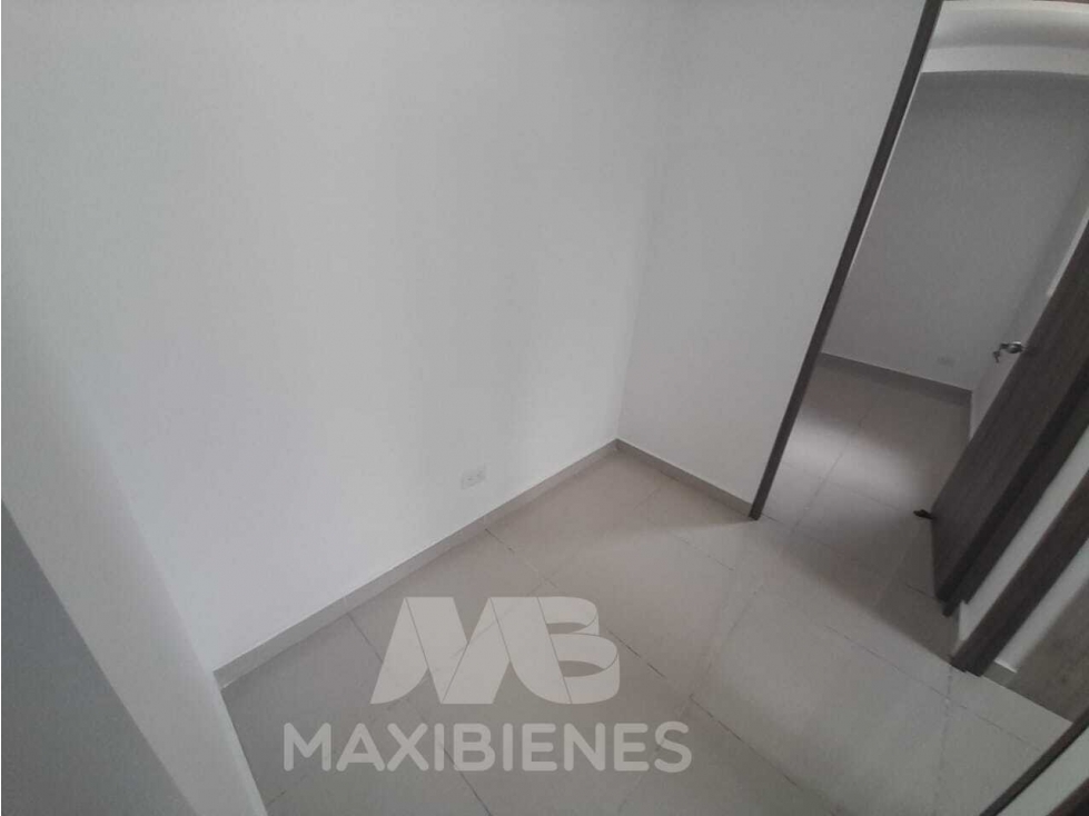 APARTAMENTO PARA ARRIENDO UBICADO EN NAVARRA — foto 2