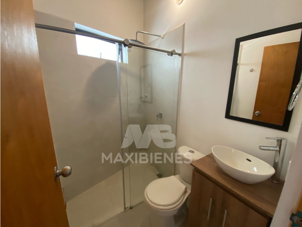 APARTAMENTO EN ARRIENDO SECTOR ALMERIA — foto 2
