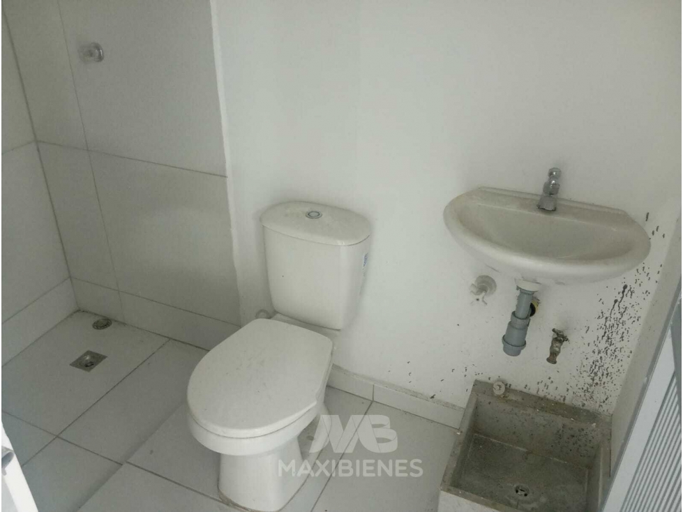 LOCAL PARA ARRIENDO UBICADO EN COPACABANA - 2