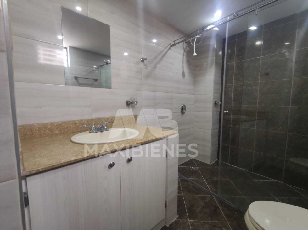 APARTAMENTO EN ARRIENDO SECTOR LAURELES — foto 2
