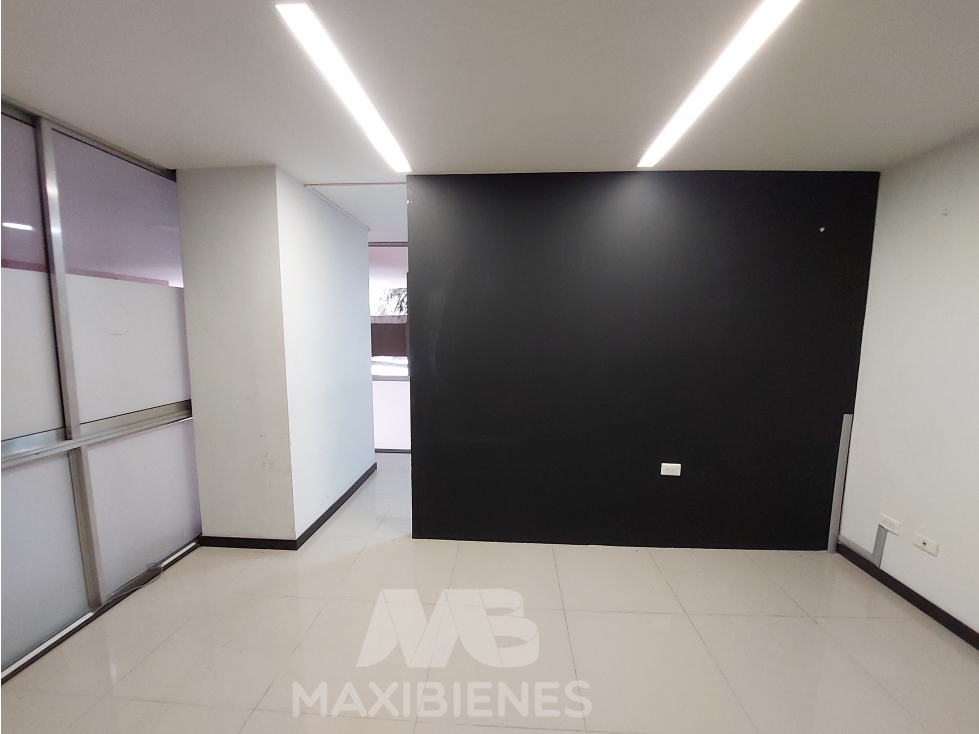 OFICINA PARA ARRIENDO UBICADO EN BELLO - 3