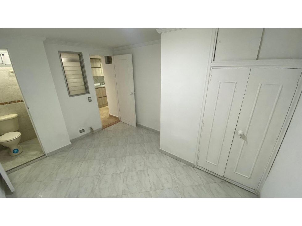 APARTAMENTO EN ARRIENDO SECTOR LAURELES — foto 2