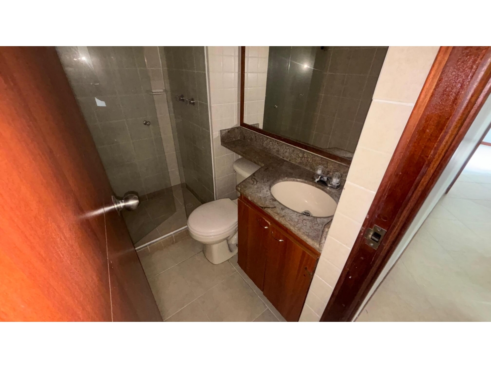 APARTAMENTO EN ARRIENDO SECTOR LAURELES — foto 2