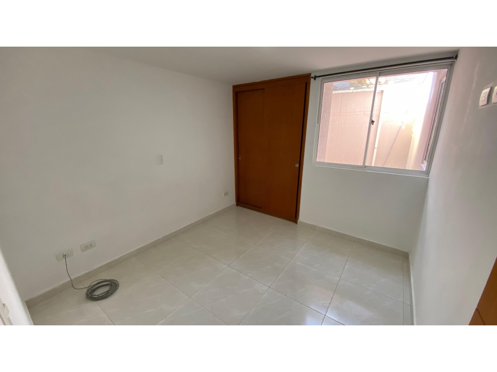 APARTAMENTO EN ARRIENDO SECTOR LAURELES — foto 2