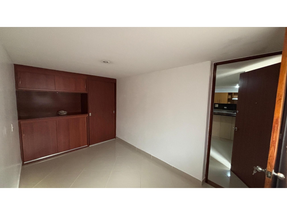 APARTAMENTO EN ARRIENDO SECTOR BARRIO CRISTOBAL — foto 2