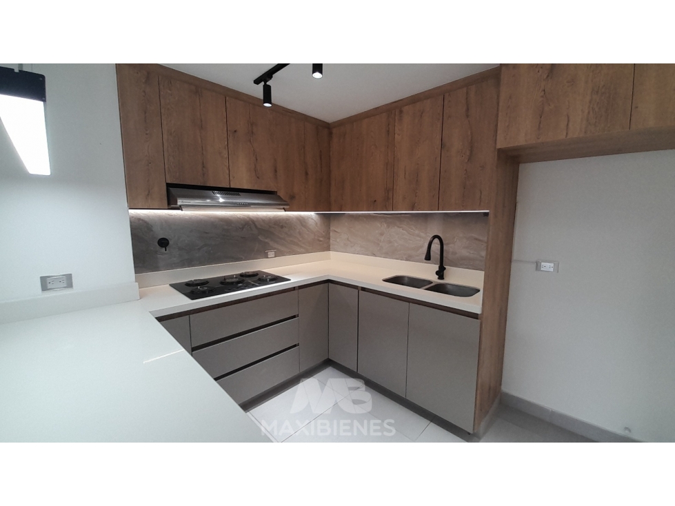 CASA PARA ARRIENDO UBICADA EN GIRARDOTA