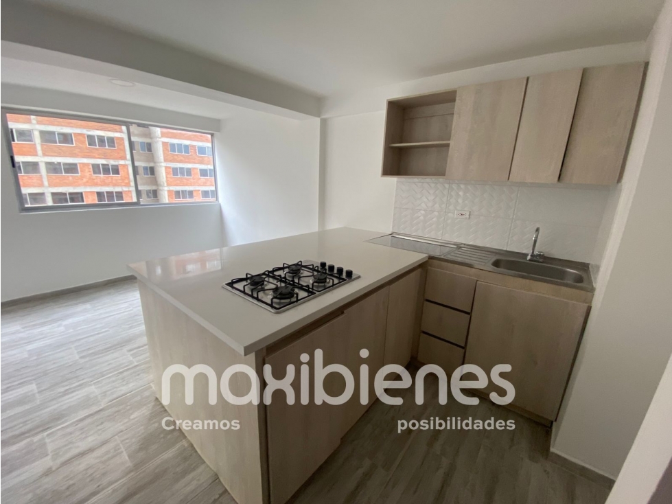 SE ARRIENDA APARTAMENTO EN MADERA BELLO.