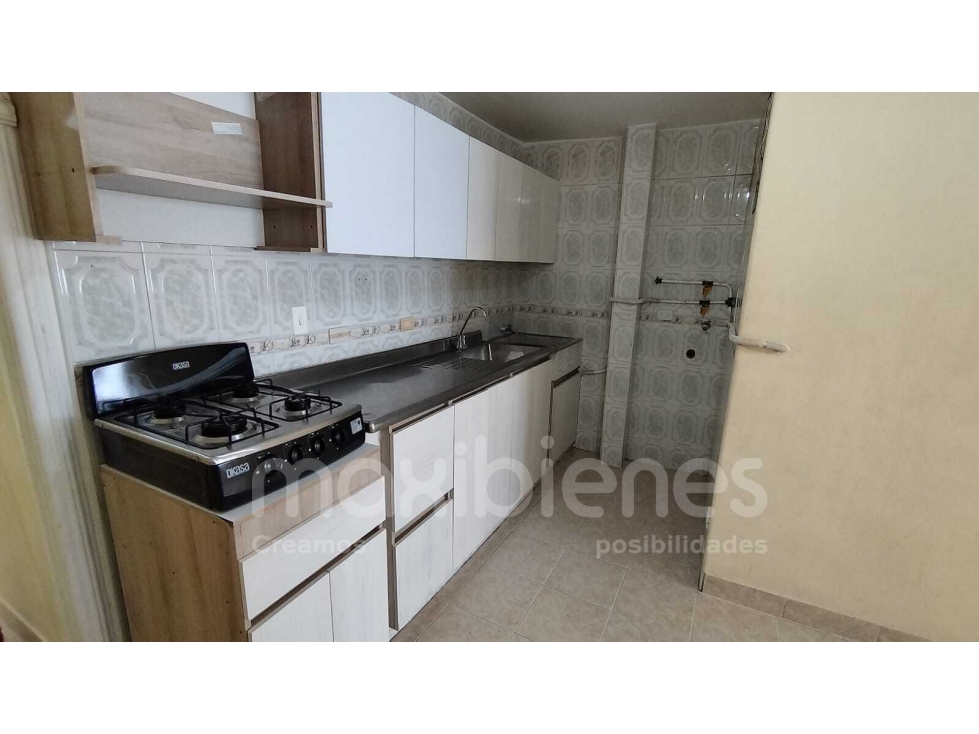 SE ARRIENDA APARTAMENTO EN PRADO BELLO.