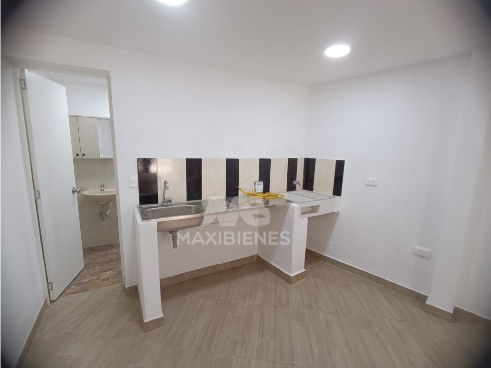 LOCAL PARA ARRIENDO UBICADO EN BELLO - 1