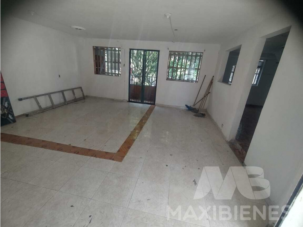 LOCAL PARA ARRIENDO UBICADO EN BELLO - 3