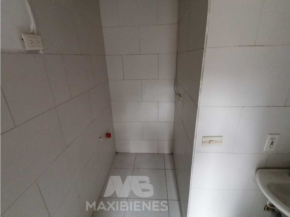 LOCAL PARA ARRIENDO UBICADO EN BELLO - 4