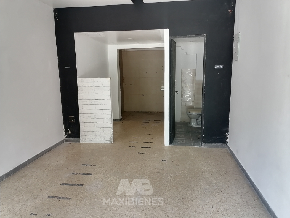 LOCAL PARA ARRIENDO UBICADO EN BELLO - 3