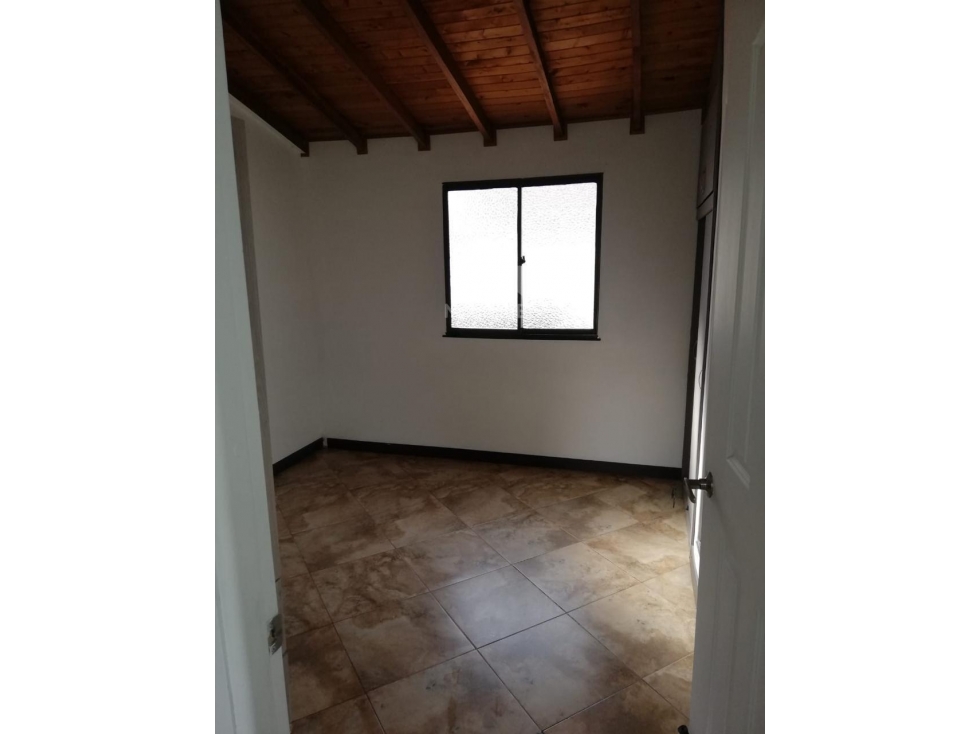 APARTAMENTO EN VENTA SECTOR CALAZANIA — foto 5