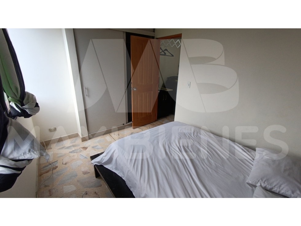 APARTAMENTO EN ARRIENDO EN EL SECTOR DE LOS ALCAZARES — foto 2