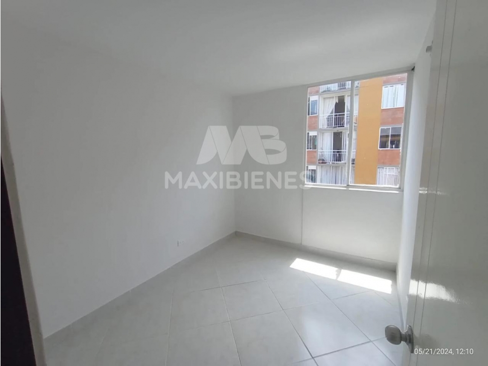 APARTAMENTO EN VENTA SECTOR ROBLEDO — foto 3
