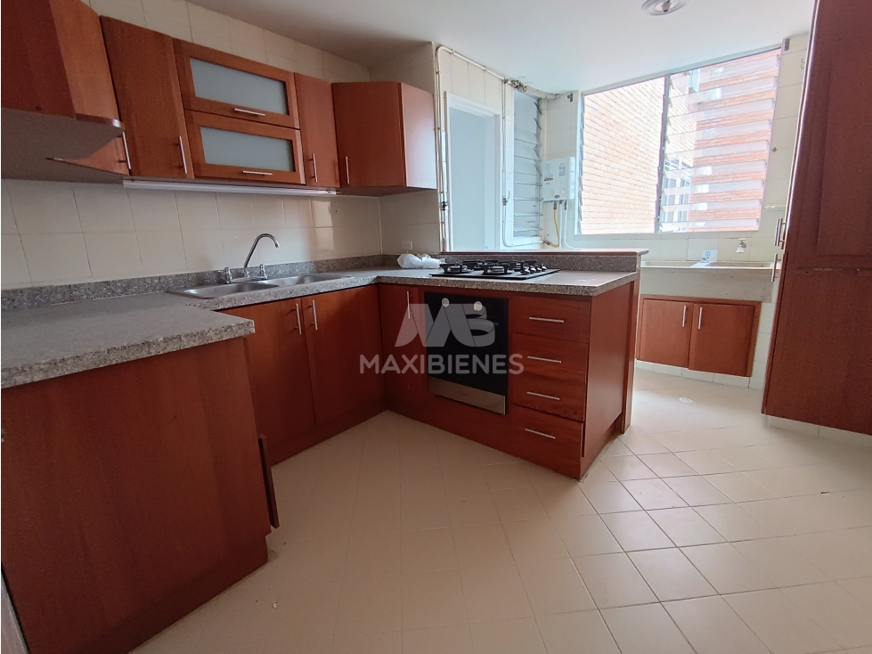 APARTAMENTO EN ARRIENDO SECTOR LAURELES — foto 4