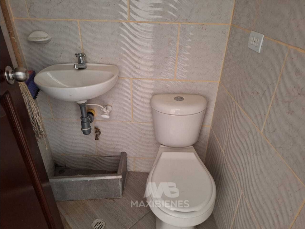 LOCAL PARA ARRIENDO UBICADO EN COPACABANA - 6