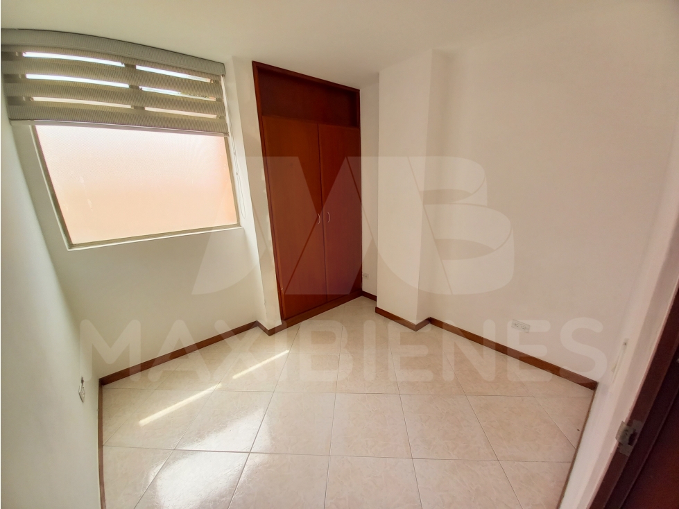 APARTAMENTO EN ARRIENDO EN EL SECTOR DE ESTADIO — foto 2