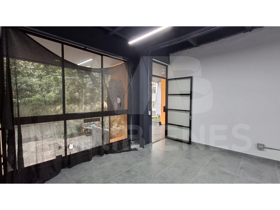 LOCAL EN ARRIENDO EN EL SECTOR DE SURAMERICANA — foto 4