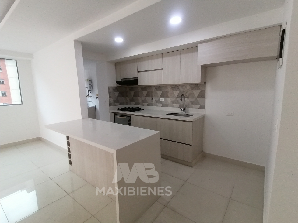 APARTAMENTO PARA ARRIENDO UBICADO EN BELLO — foto 2