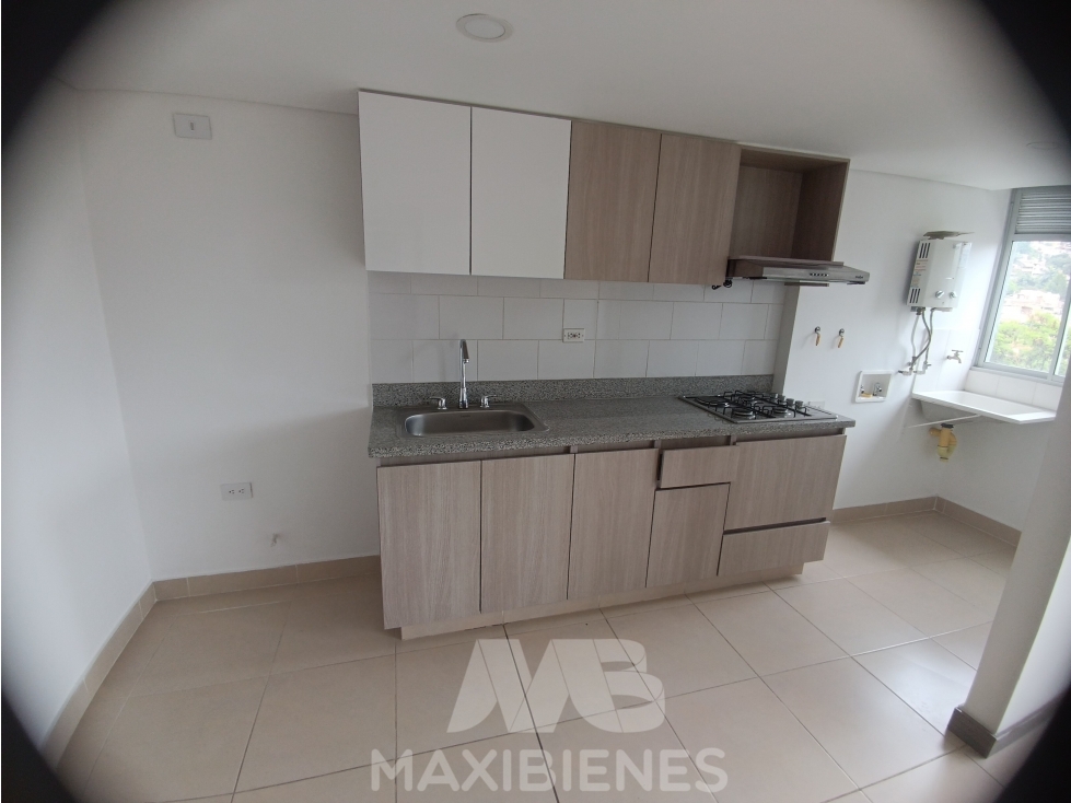 SE VENDE APARTAMENTO EN COPACABANA