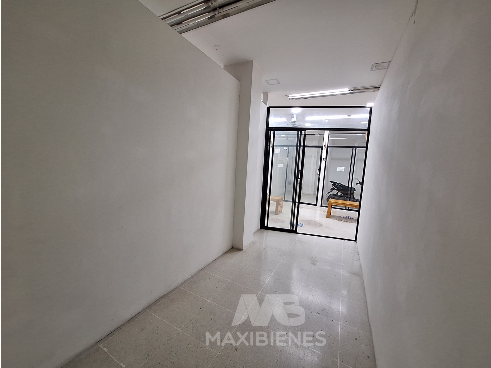 LOCAL PARA ARRIENDO UBICADO EN COPACABANA - 3