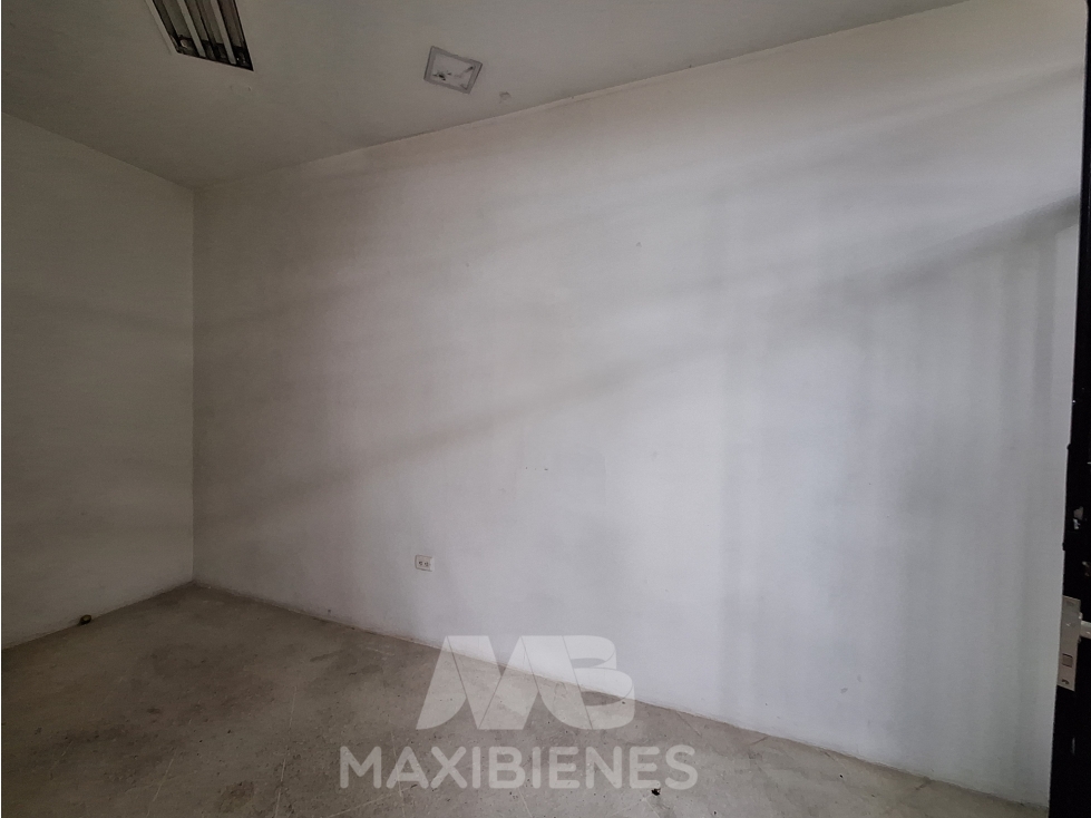 LOCAL PARA ARRIENDO UBICADO EN COPACABANA - 3