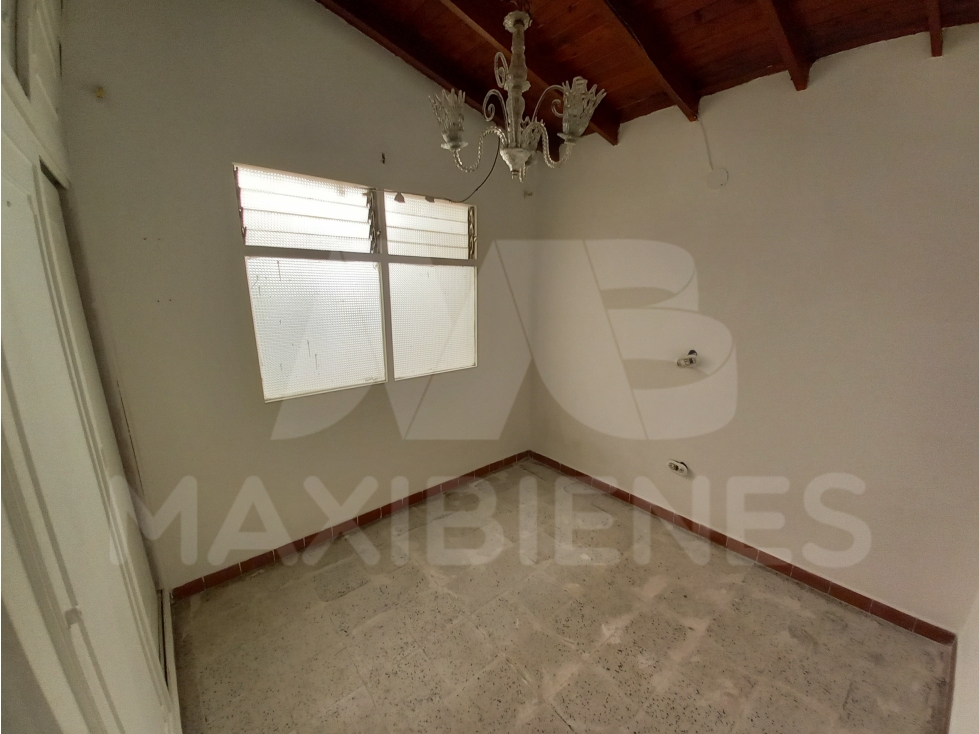 CASA EN ARRIENDO EN EL SECTOR DE VELODROMO
