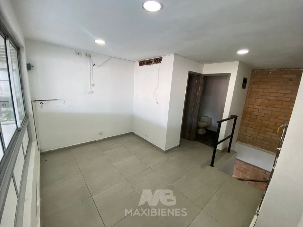 LOCAL PARA ARRIENDO UBICADO EN COPACABANA - 3