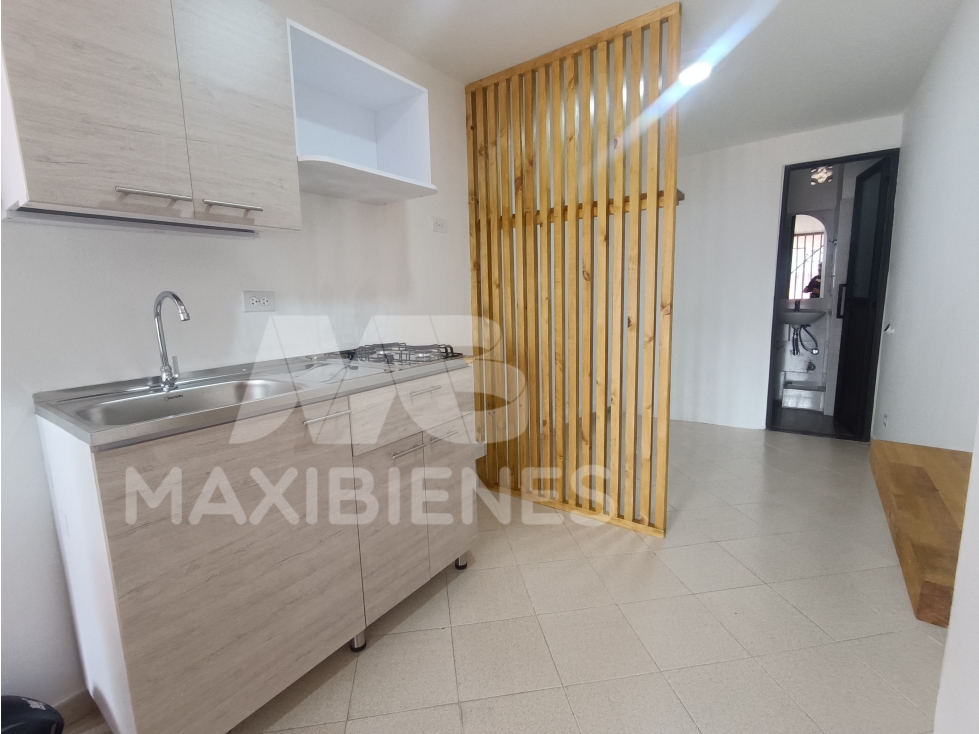 APARTAESTUDIO EN ARRIENDO EN BARRIO CRISTOBAL, MEDELLIN — foto 3