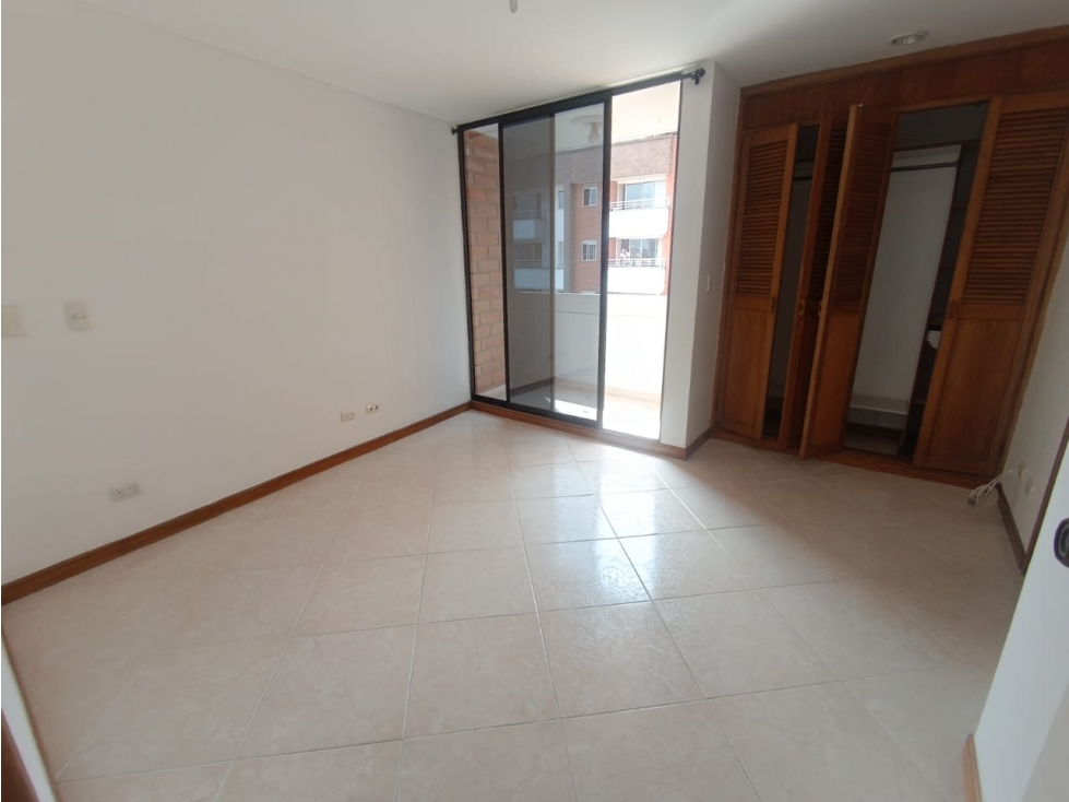 APARTAMENTO EN ARRIENDO EN EL SECTOR DE ESTADIO — foto 3