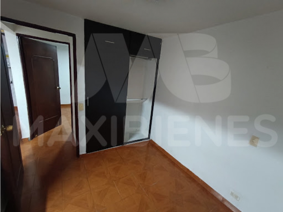 APARTAMENTO EN ARRIENDO EN EL SECTOR DE SANTA LUCIA — foto 3