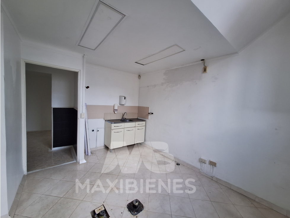 LOCAL PARA ARRIENDO UBICADO EN BARBOSA - 2