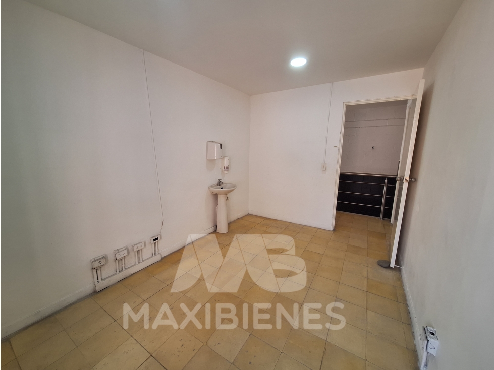 LOCAL PARA ARRIENDO UBICADO EN BARBOSA - 3