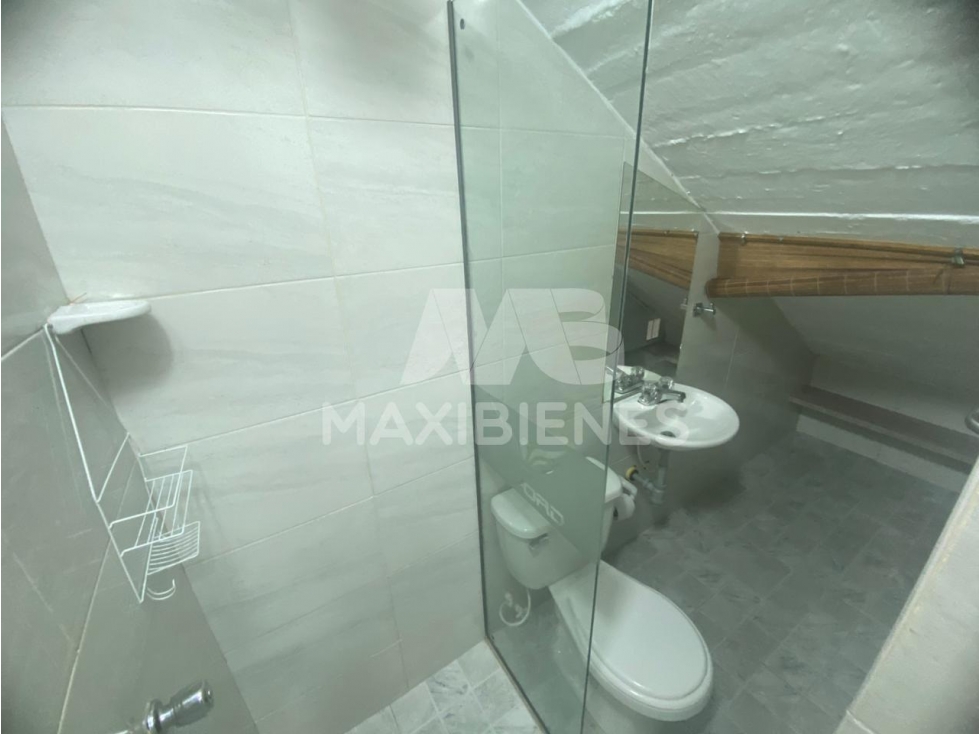 APARTAESTUDIO/LOCAL EN ARRIENDO SECTOR LAURELES — foto 3