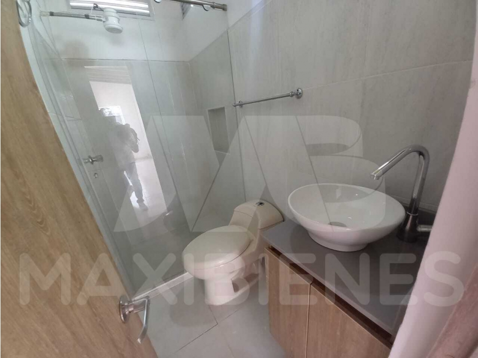 APARTAESTUDIO EN ARRIENDO EN EL SECTOR DE CALASANZ — foto 3