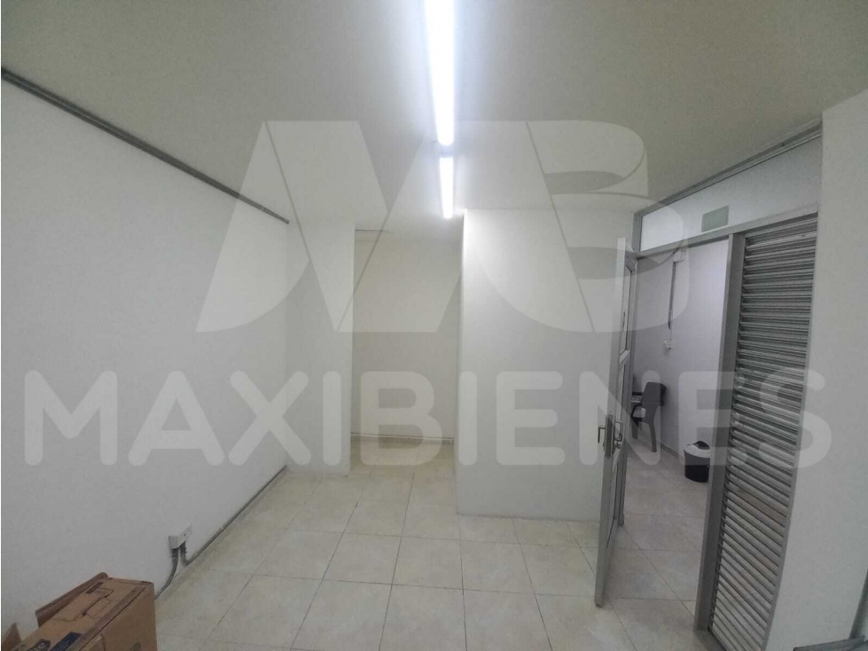 OFICINA EN ARRIENDO EN EL SECTOR DE SURAMERICANA — foto 3