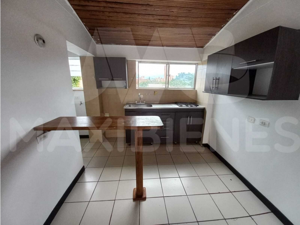 APARTAMENTO EN ARRIENDO EN EL SECTOR DE CALASANZ — foto 3