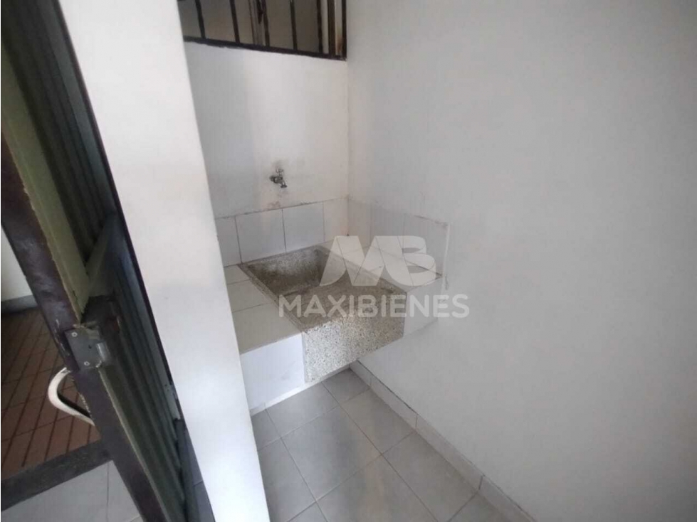 APARTAMENTO EN ARRIENDO SECTOR LORENA, LAURELES — foto 3