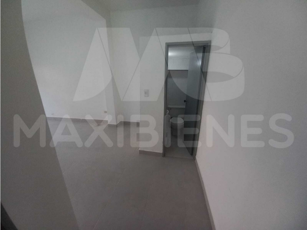 LOCAL EN ARRIENDO EN EL SECTOR DE SANTA LUCIA — foto 3