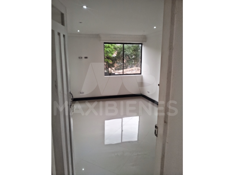 APARTAMENTO EN ARRIENDO EN EL SECTOR DE SANTA LUCIA — foto 3