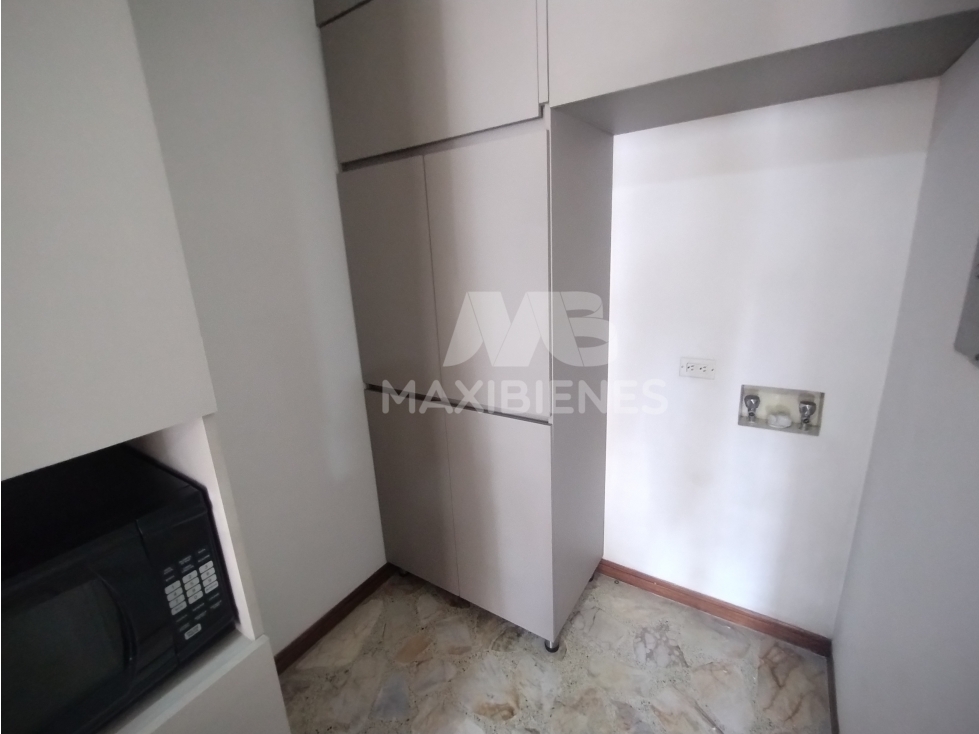APARTAESTUDIO EN ARRIENDO SECTOR LAURELES — foto 3